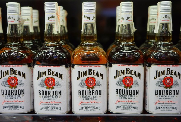 Nietypowe mieszanki whisky, whiskey – co znajdziemy w ofercie producentów?